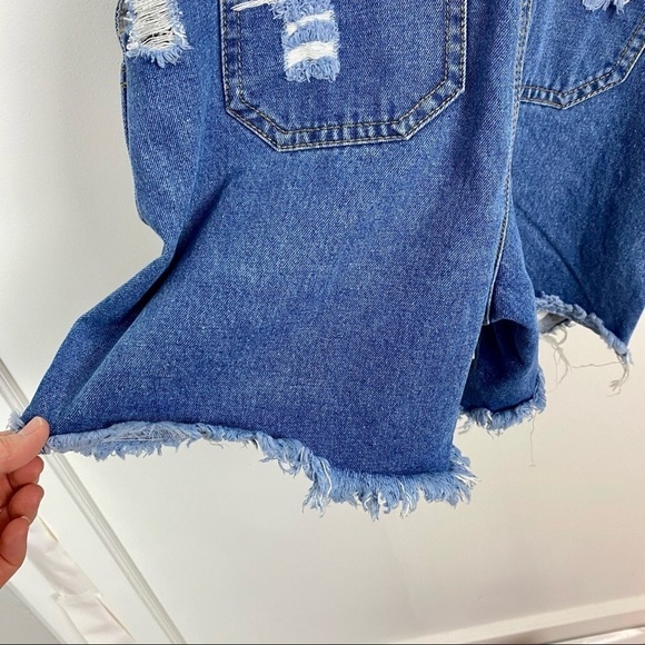 Rockn Rev Jean Overall distressed shorts size 2 - Picture 5 of 13